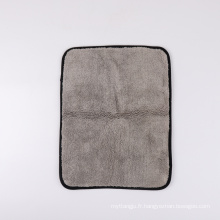 Serviette de nettoyage de voiture en microfibre durable